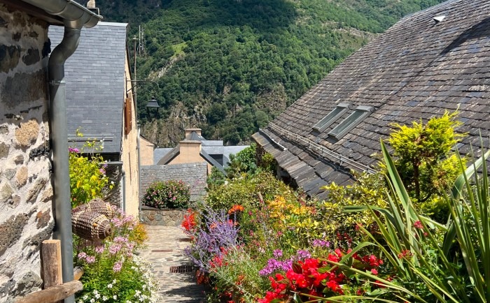 village-pyrenees-atypeak
