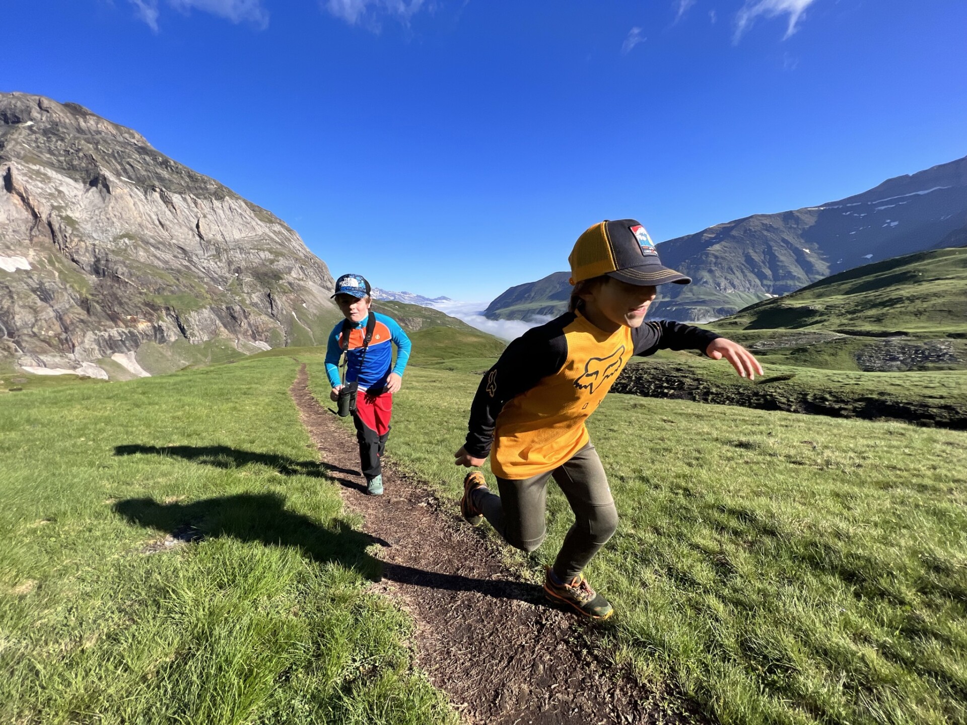 enfants montagne balade